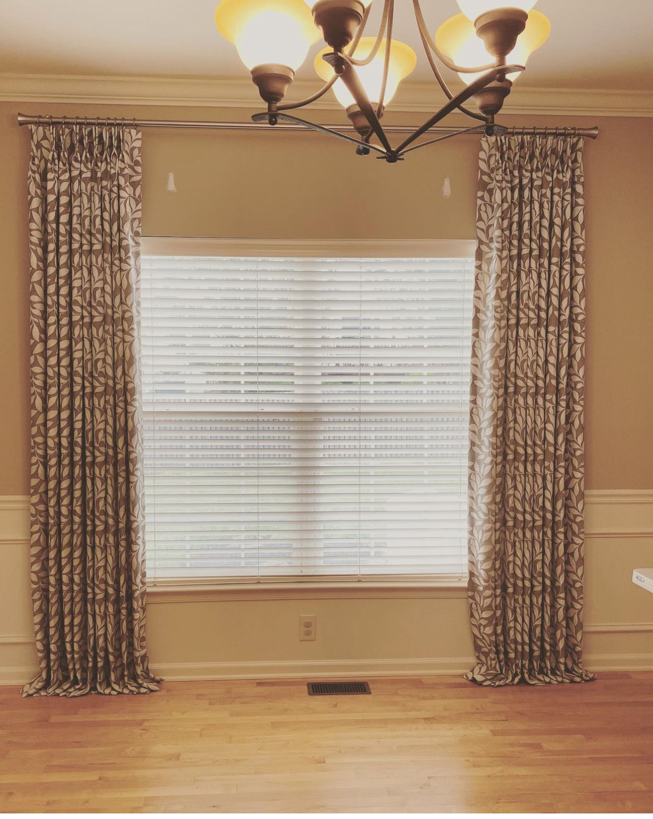 Pinch pleats panels
